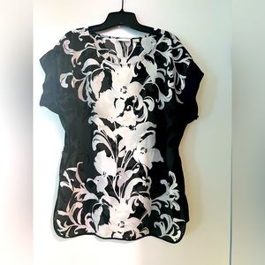 NY&Co Black and White Blouse